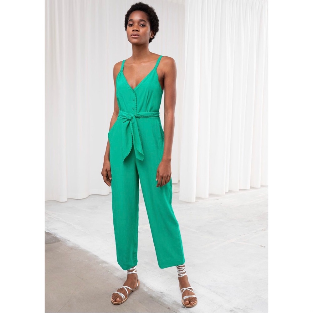 & other Stories green scalloped jumpsuit

US 4